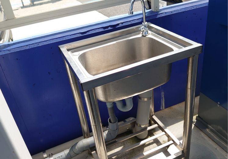 水道蛇口・ゴミ箱完備!